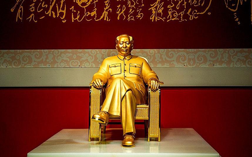 Statue of Mao Zedong